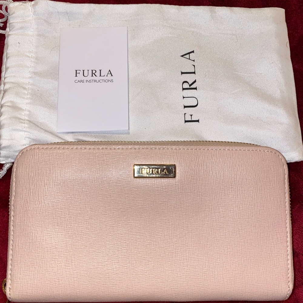 Authentic Furla Wallet/ Genuine Leather l